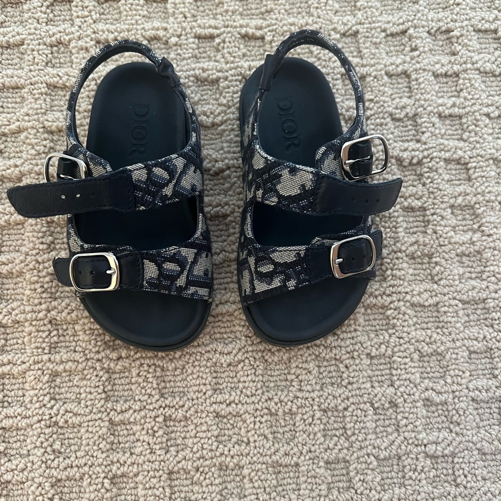 Dior Kids' Sandal
Blue Calfskin and Black and Beige Dior Oblique Fabric